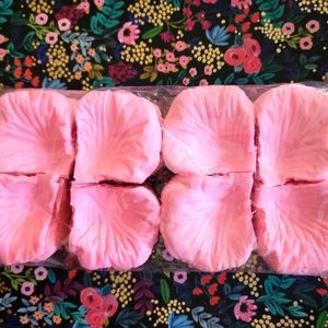 3000 piece pink artificial rose petals